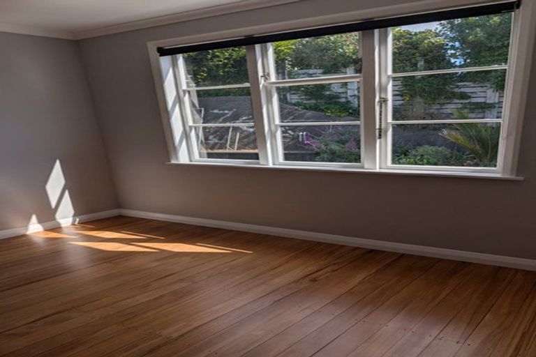 Photo of property in 53 Clawton Street, Westown, New Plymouth, 4310