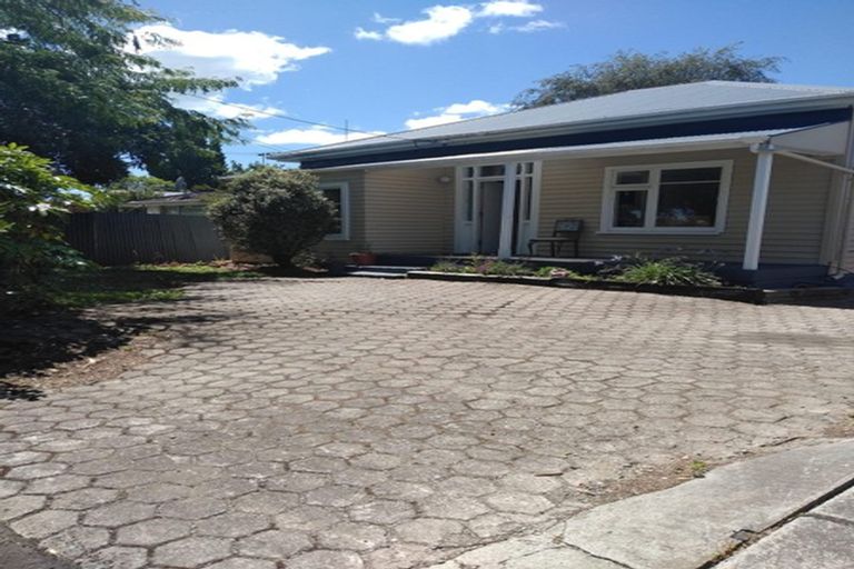 Photo of property in 118 Olliviers Road, Phillipstown, Christchurch, 8011