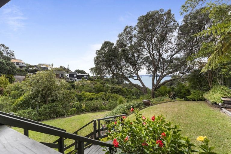 Photo of property in 14 Tui Vale Road, Shelly Park, Auckland, 2014