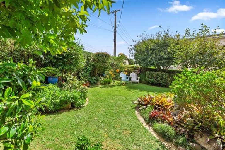 Photo of property in 446 Riddell Road, Glendowie, Auckland, 1071