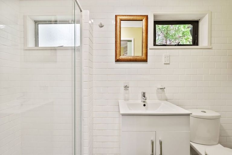 Photo of property in 1042 Ngunguru Road, Kiripaka, Whangarei, 0173