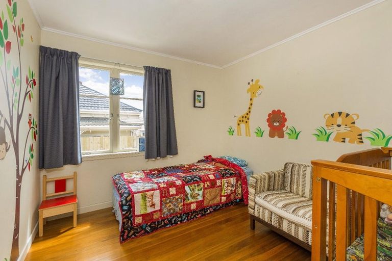 Photo of property in 47 Salisbury Road, Birkdale, Auckland, 0626