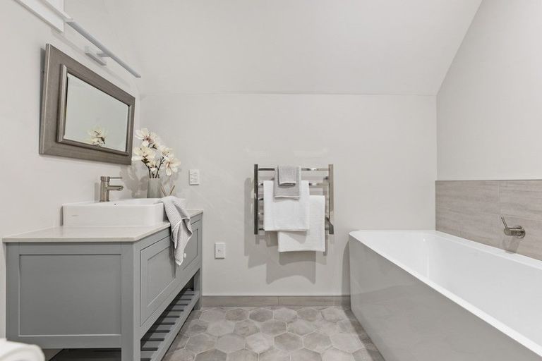 Photo of property in 107 Jickell Street, Hokowhitu, Palmerston North, 4410