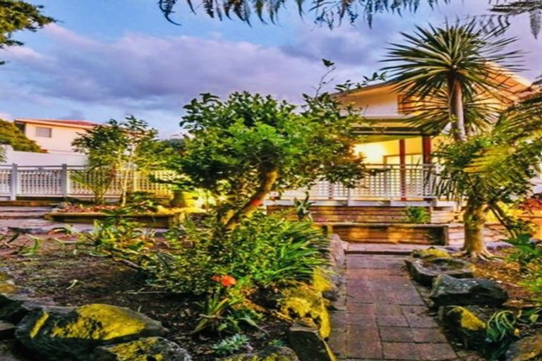 Photo of property in 5 Silkwood Grove, Totara Heights, Auckland, 2105