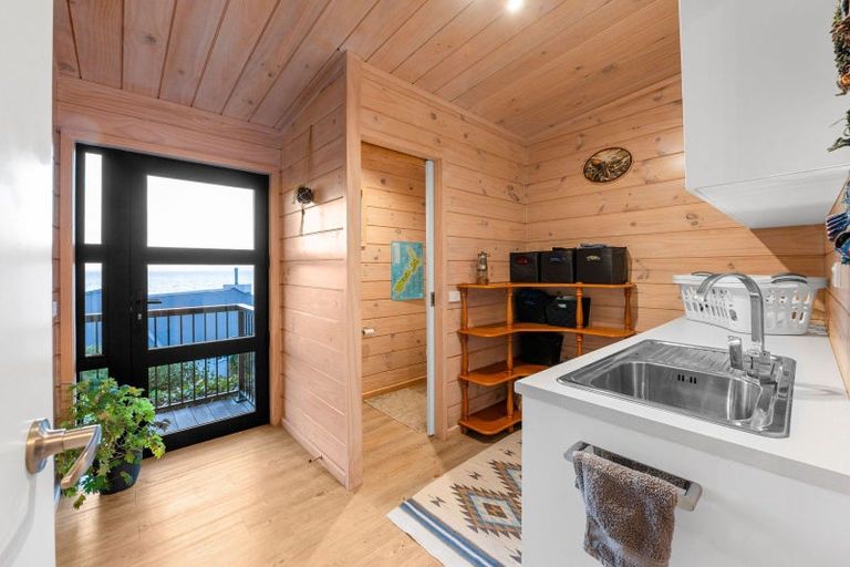 Photo of property in 8 Ngarimu Heights Row, Ngarimu Bay, Thames, 3575