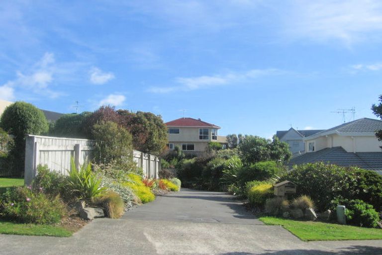 Photo of property in 5 Portage Place, Whitby, Porirua, 5024