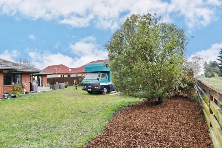 Photo of property in 10 Ascot Place, Rangiora, 7400