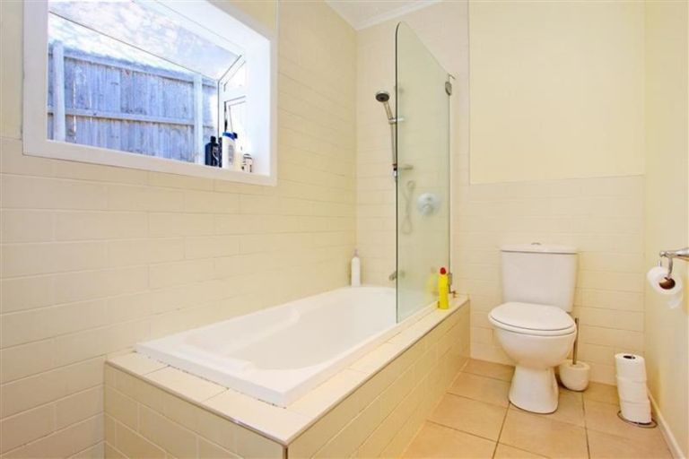 Photo of property in 1/27 Vincent Street, Howick, Auckland, 2014