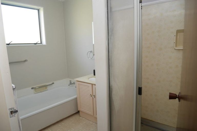 Photo of property in 1/17 Yarrow Place, Papakowhai, Porirua, 5024