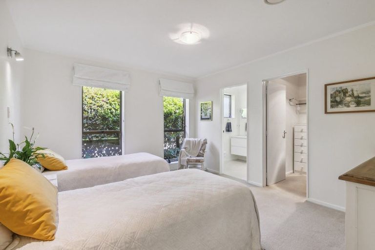 Photo of property in 8b Beauchamp Street, Karori, Wellington, 6012