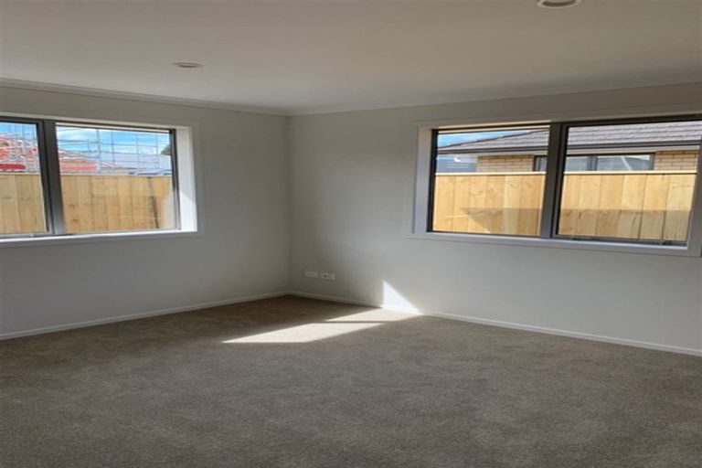 Photo of property in 12 Tarata Grove, Lansdowne, Masterton, 5810