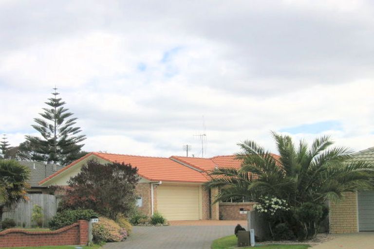 Photo of property in 22 Francevic Avenue, Mount Maunganui, 3116