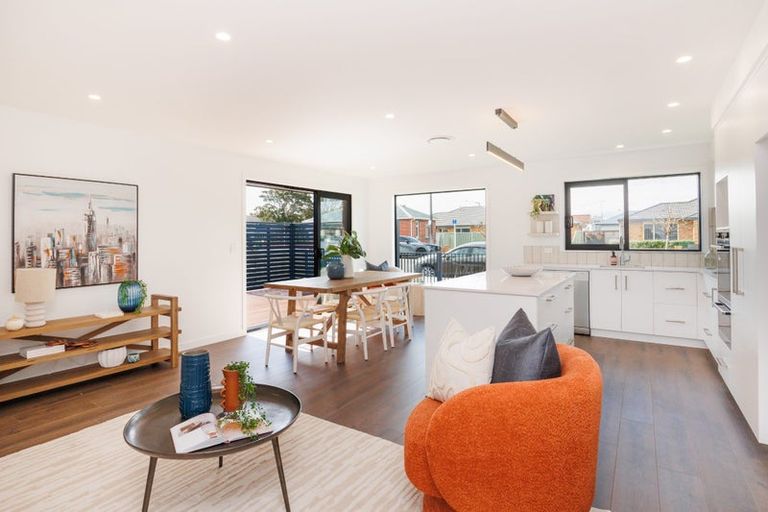 Photo of property in 2 Albert Street, Palmerston North, 4414