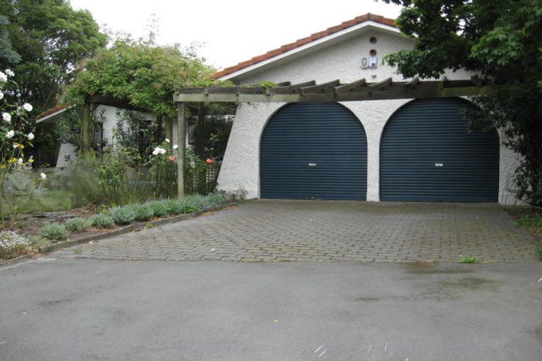 Photo of property in 8 Siska Place, Upper Riccarton, Christchurch, 8041