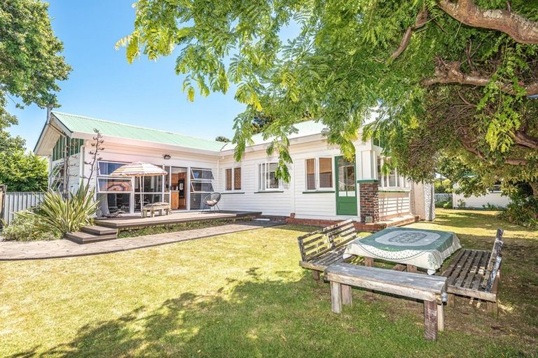 Photo of property in 119 Liverpool Street, College Estate, Whanganui, 4500