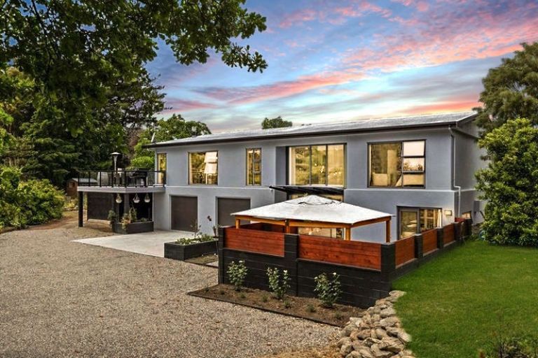 Photo of property in 289 Riverbank Road, Wanaka, 9382