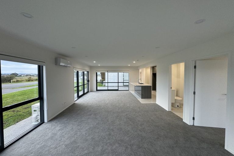 Photo of property in 2 Kaitiaki Drive, Clarks Beach, 2122