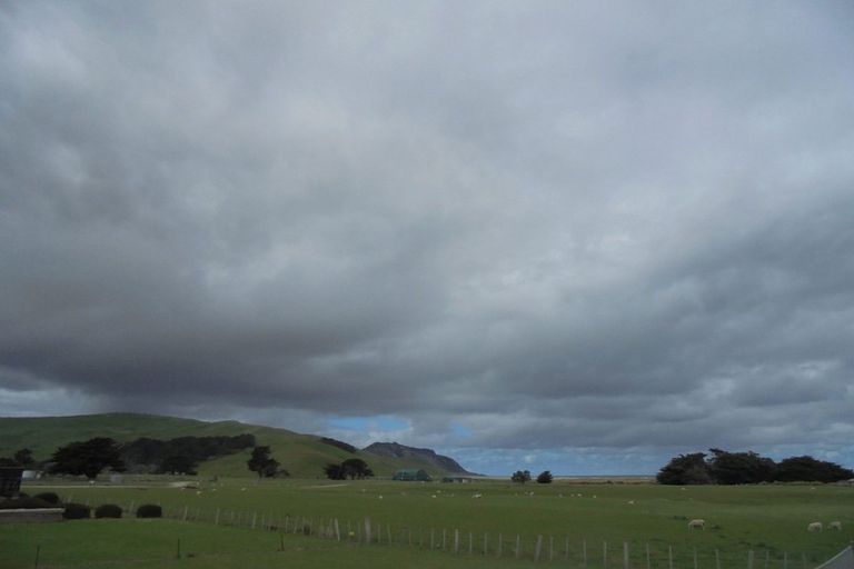 Photo of property in 85 Seaview Road, Herbertville, 4970