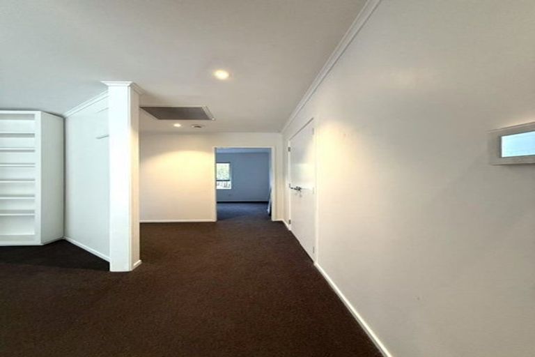 Photo of property in 26 Kingfisher Grove, Greenhithe, Auckland, 0632