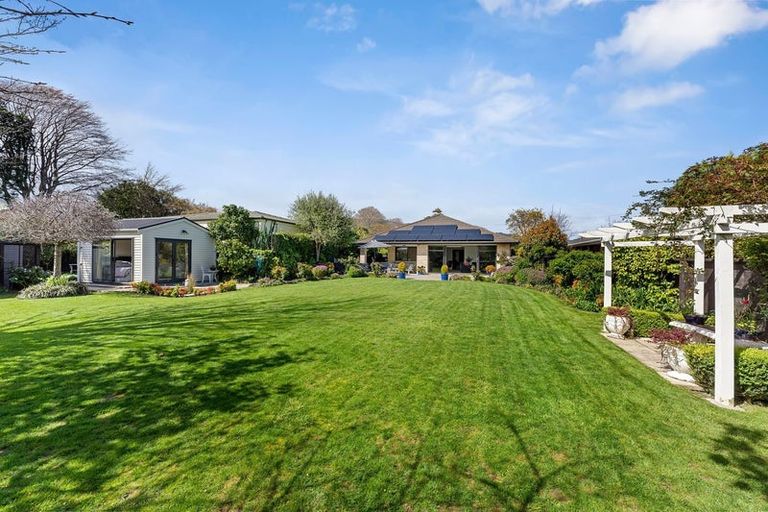 Photo of property in 387a Te Moana Road, Waikanae, 5036