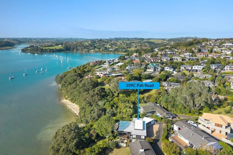 Photo of property in 109c Pah Road, Cockle Bay, Auckland, 2014