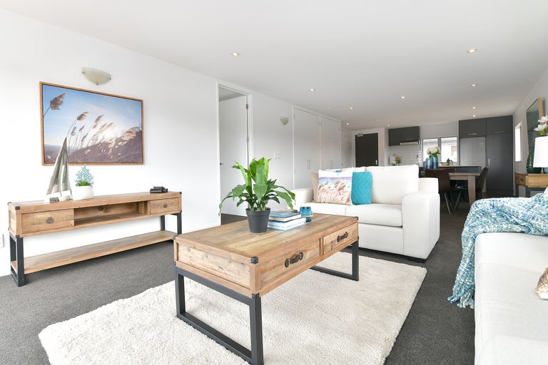 Photo of property in 305/252 Centreway Road, Orewa, 0931