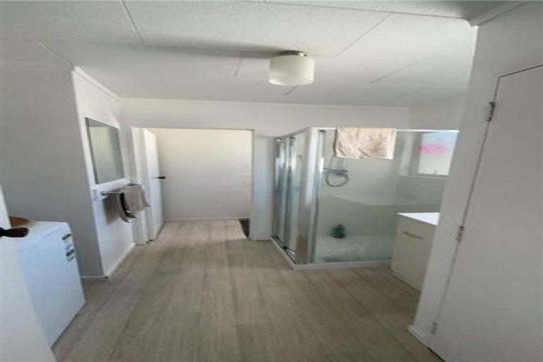 Photo of property in 52 Robertson Road, Favona, Auckland, 2024