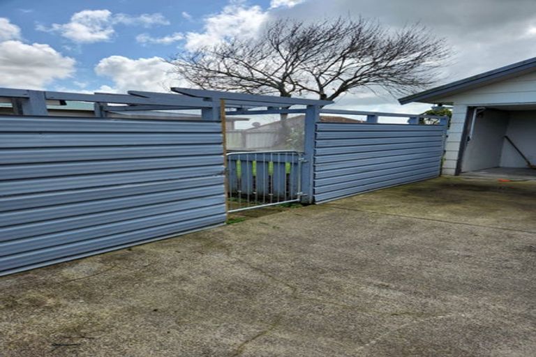 Photo of property in 9 Churchill Terrace, Waiuku, 2123