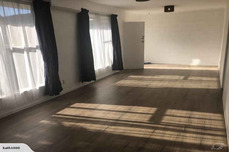 Photo of property in 4/35 Patons Road, Howick, Auckland, 2014