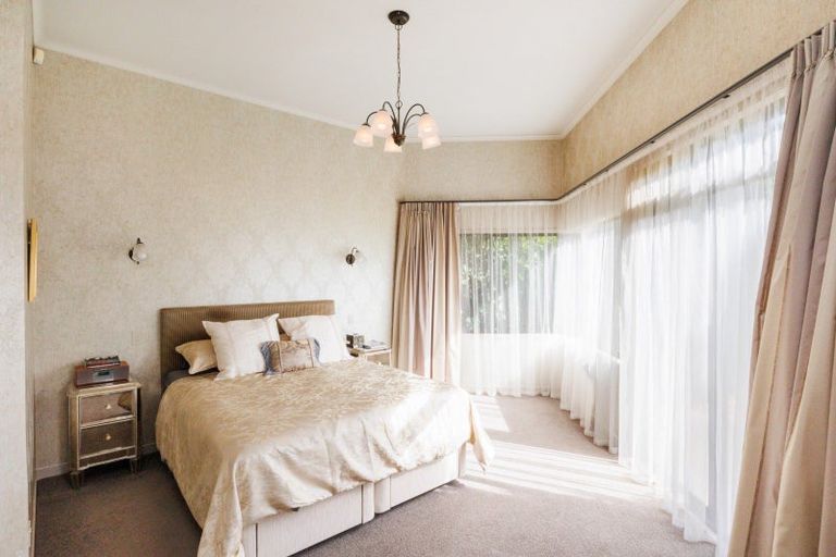 Photo of property in 291 Napier Road, Kelvin Grove, Palmerston North, 4470