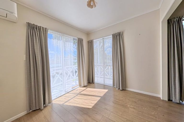 Photo of property in 1/2 Palmer Avenue, Glen Eden, Auckland, 0602