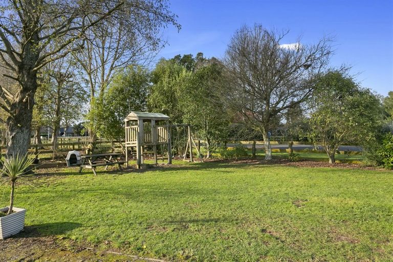 Photo of property in 15 Broadmeadows Road, Tamahere, Hamilton, 3493