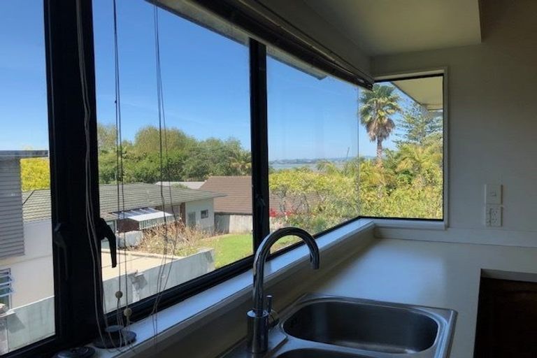 Photo of property in 32 Esmonde Road, Takapuna, Auckland, 0622