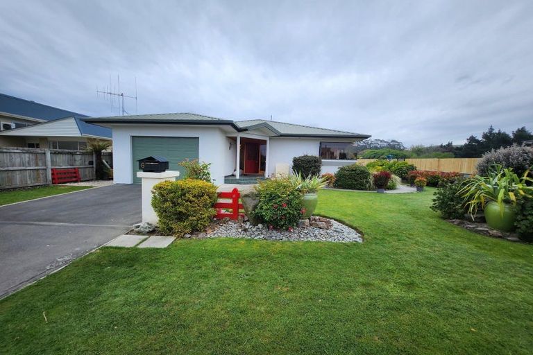 Photo of property in 6 Kenilworth Road, Oamaru North, Oamaru, 9400