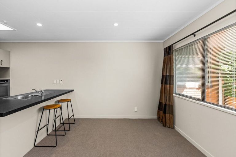 Photo of property in 2/11 Mchardy Street, Havelock North, 4130