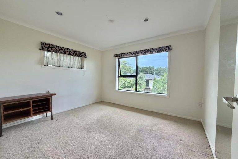 Photo of property in 121 Redoubt Road, Goodwood Heights, Auckland, 2105