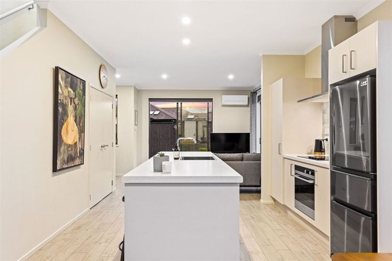 Photo of property in 73 Vinistra Road, Kumeu, 0810