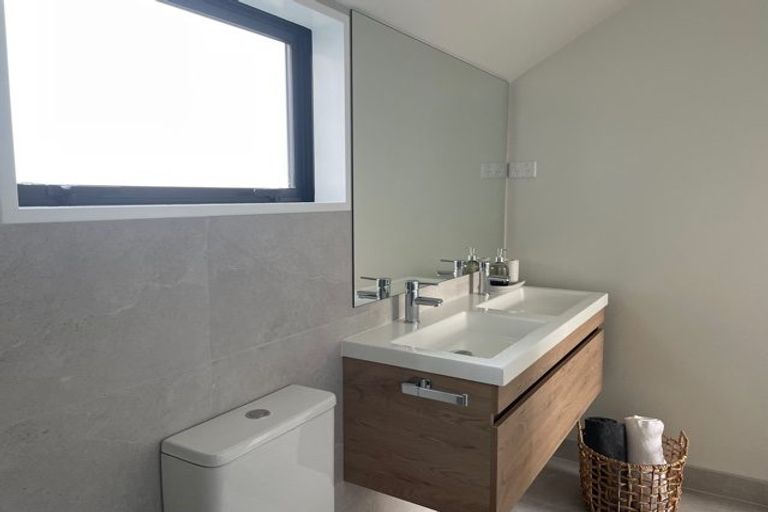 Photo of property in 2/96 Barbour Street, Waltham, Christchurch, 8011