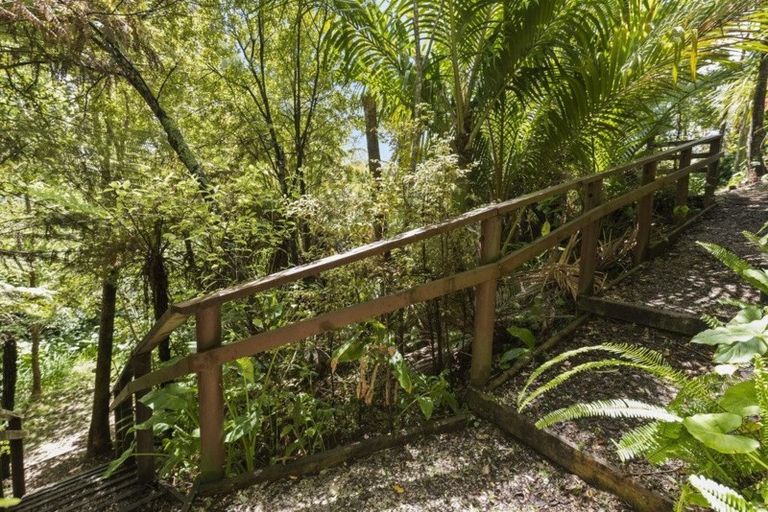 Photo of property in 94 Castor Bay Road, Castor Bay, Auckland, 0620