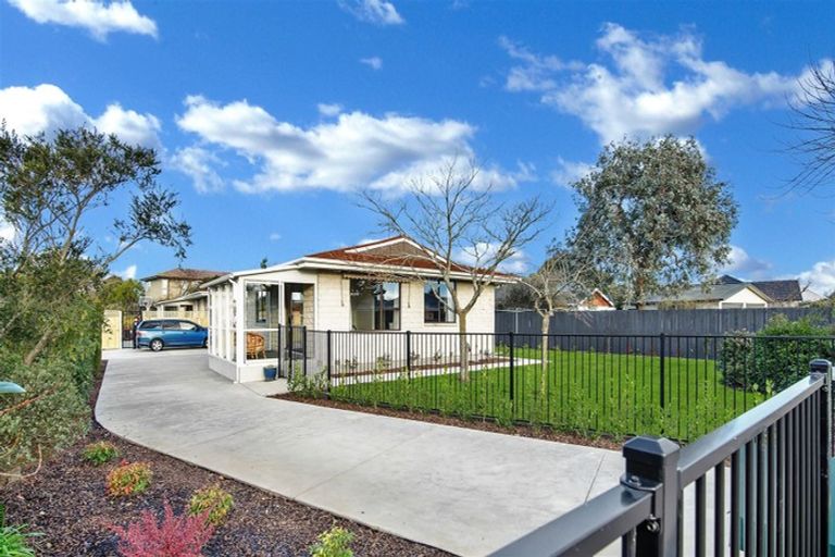 Photo of property in 1/79 Inwoods Road, Parklands, Christchurch, 8083