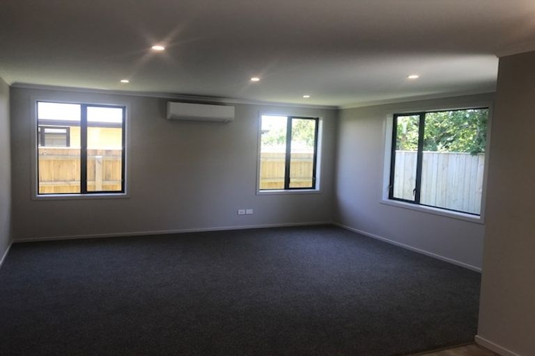 Photo of property in 5 Angus Place, Carterton, 5713