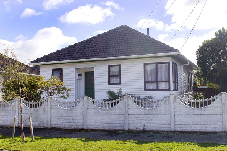 Photo of property in 25 Haig Street, Waterloo, Lower Hutt, 5011
