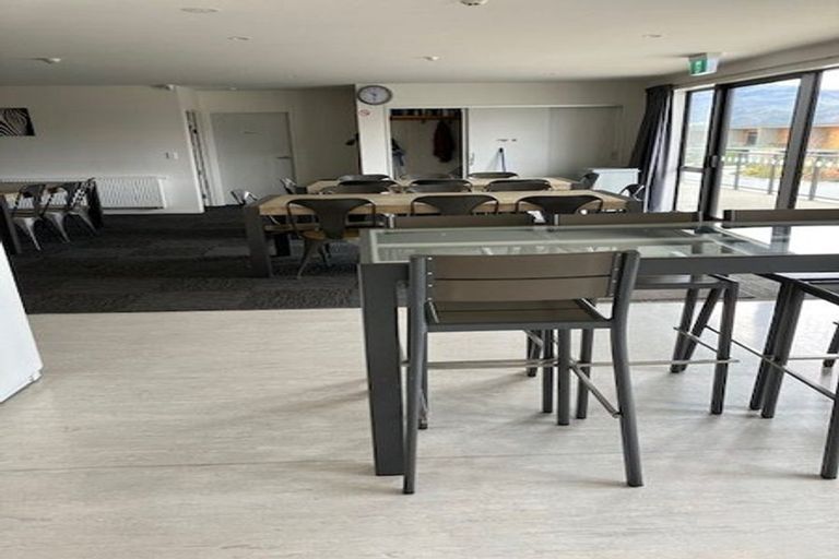 Photo of property in 16 Silverstone Drive, Cromwell, 9384