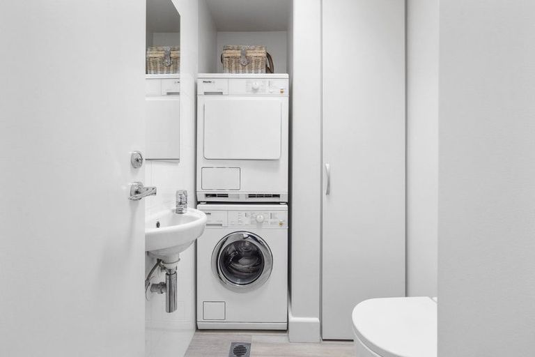 Photo of property in Customhouse Apartments, 314l Maunganui Road, Mount Maunganui, 3116