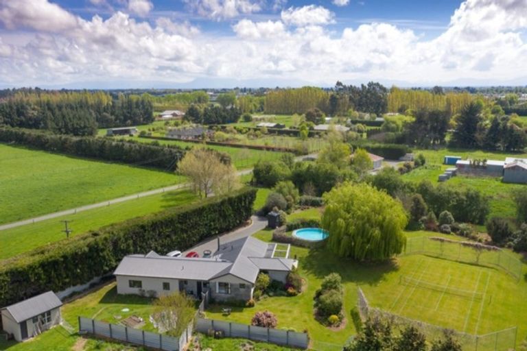 Photo of property in 126 Johnstone Street, Tinwald, Ashburton, 7774