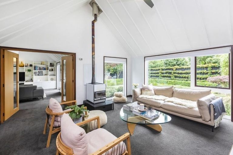 Photo of property in 266 Waimairi Road, Ilam, Christchurch, 8041