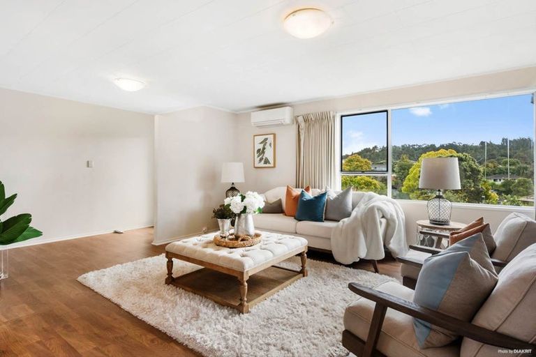 Photo of property in 18 Contessa Drive, Glenfield, Auckland, 0629