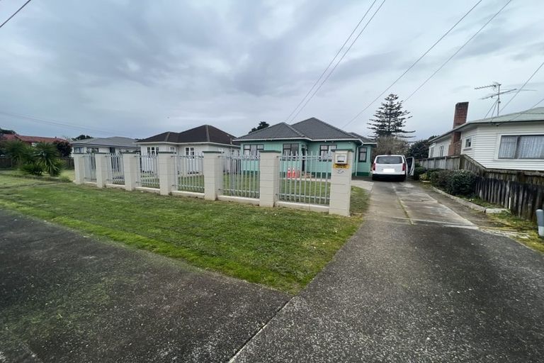 Photo of property in 15a Jellicoe Avenue, Tuakau, 2121