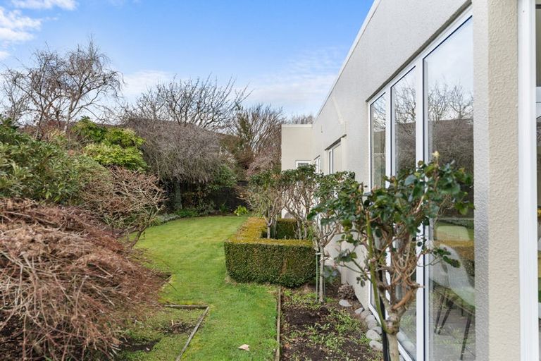 Photo of property in 5 Priorsford Court, Avonhead, Christchurch, 8042