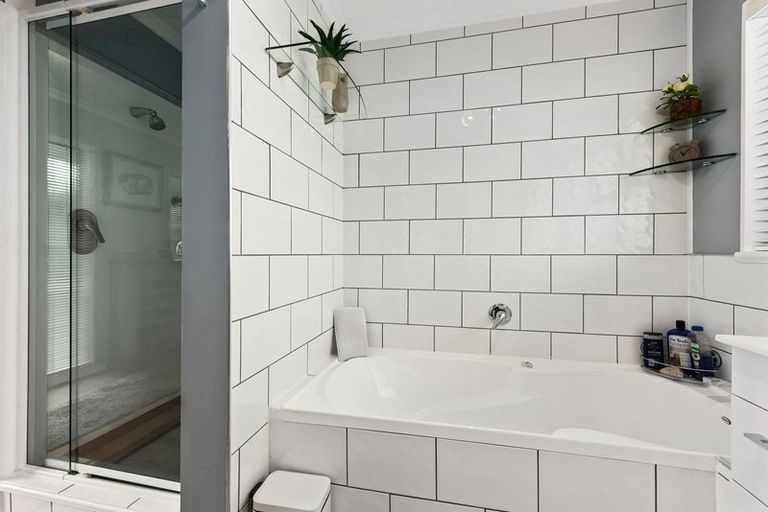 Photo of property in 357 Fergusson Drive, Heretaunga, Upper Hutt, 5018